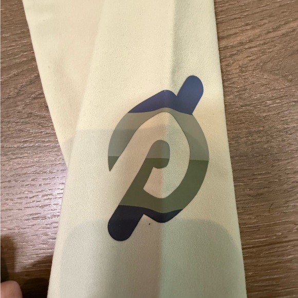 Peloton Lululemon Pale Green/Cream High-Rise Leggings - Picture 3 of 4